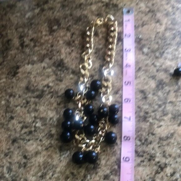 Bunchy Black Bead Bib women Necklace on Gold tone Chain with‎ matching earrings - Picture 5 of 6